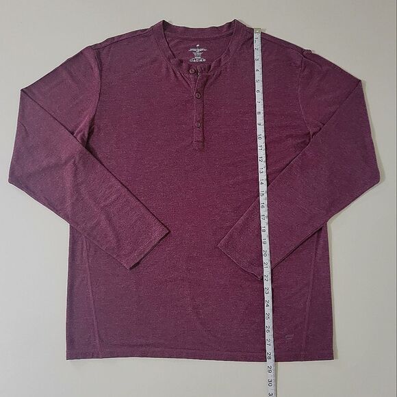Fabletics Men's Restoreknit Burgundy Long Sleeve Henley Pullover Tee - Picture 8 of 15